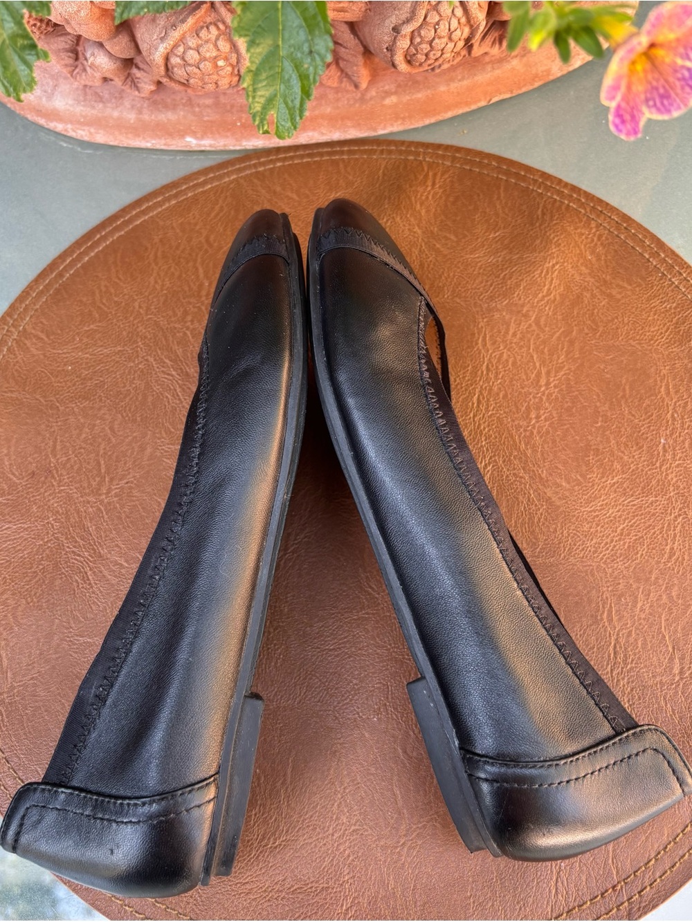 Vionic Black Leather Rounded-Toe Ballet Flats - Picture 4 of 7